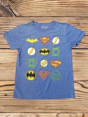 JUSTICE LEAGUE BOYS/GIRLS MEDIUM BLUE T-SHIRT
